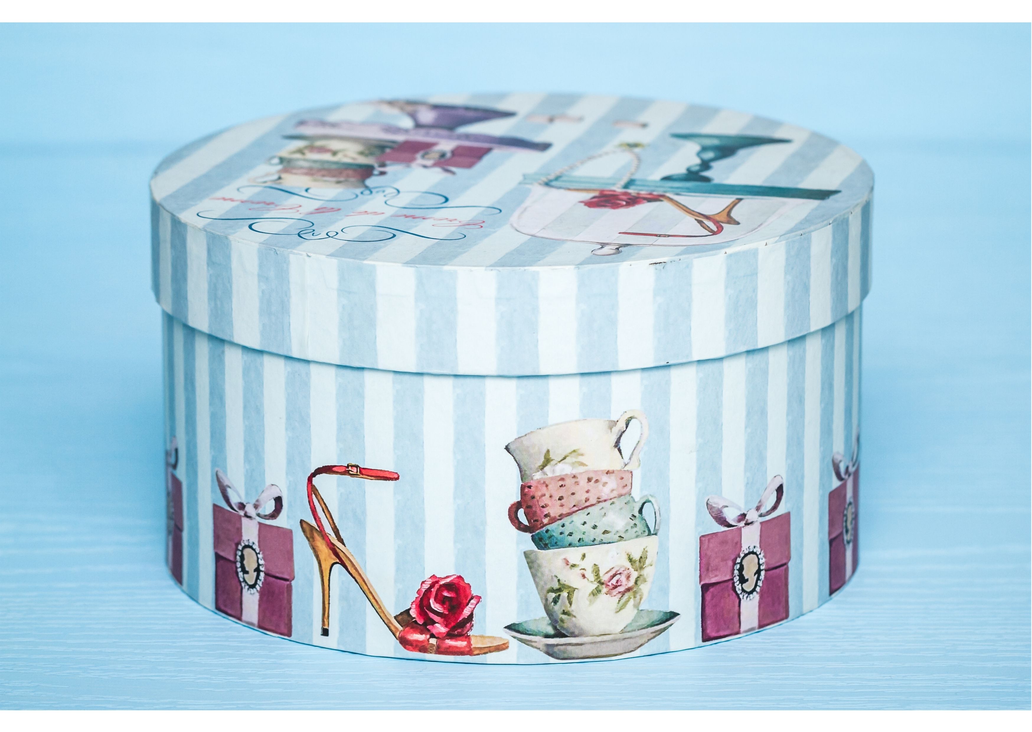 Cylindrical Box: the essential shape of Luxury box